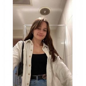 Meet your Posher, Samantha